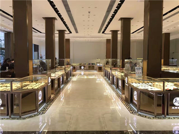 为什么高端珠宝店,清一色都用同款高奢展柜?内行真相来了
